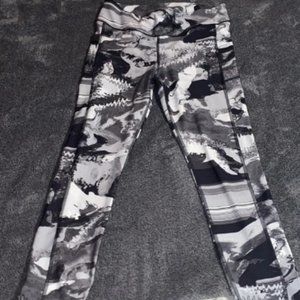 Under Armour Compression High Rise Leggings, Size Medium